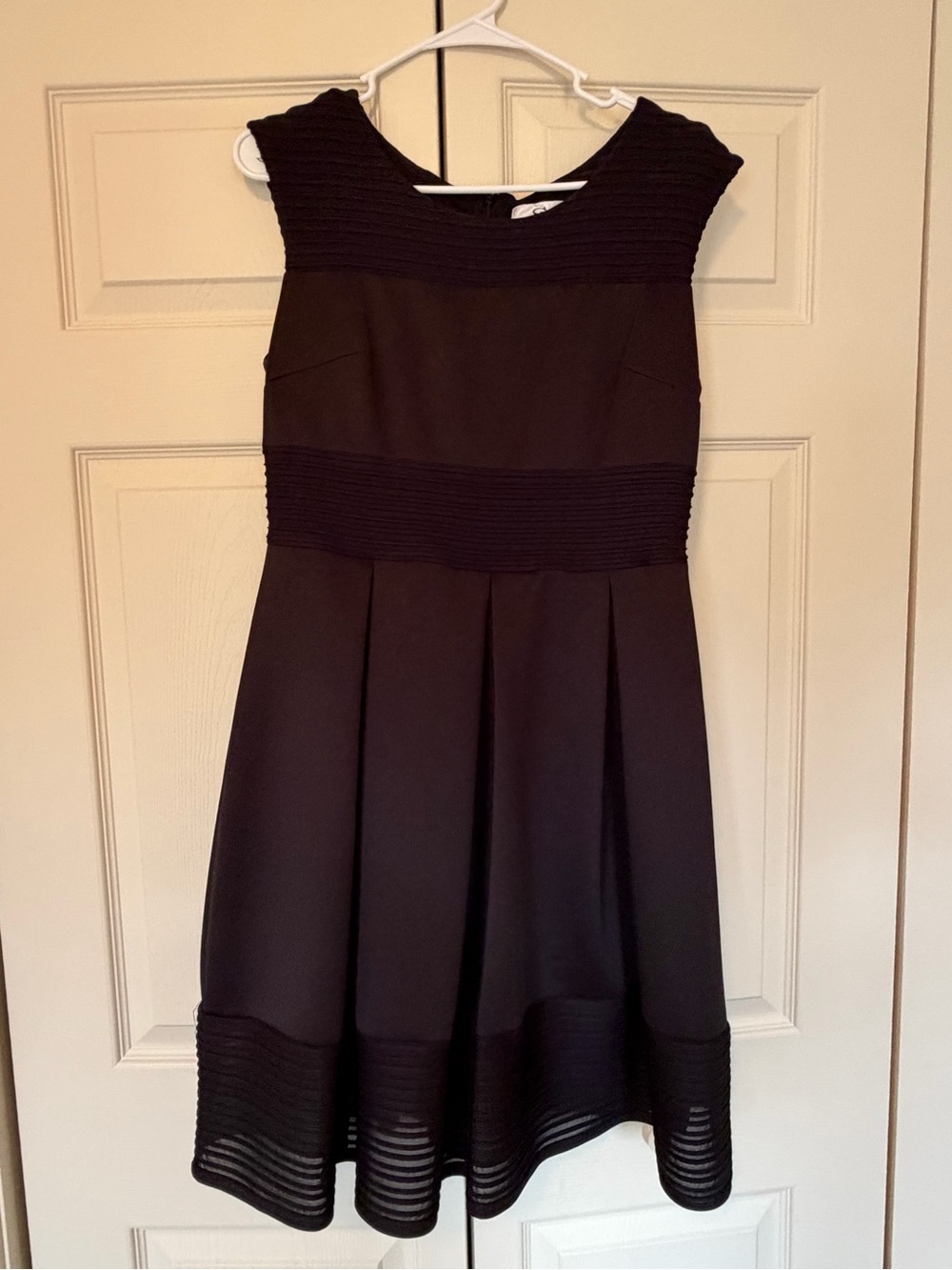 SD Collection Black Textured Scoop-Neck Dress